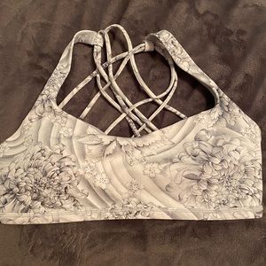 lulu lemon sports bra